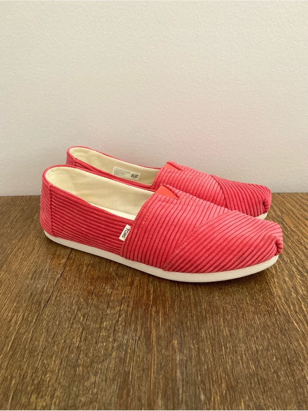 Toms Classic Red Corduroy Alpargata Women’s Size 6.5